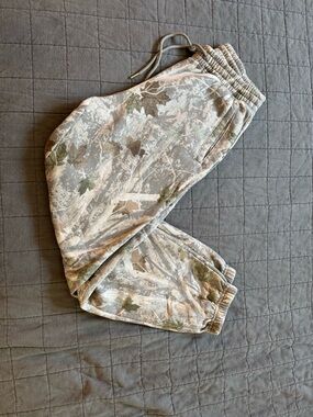 Abercrombie & Fitch Camo-Print Jogger Pants - Gray, Green, Tan